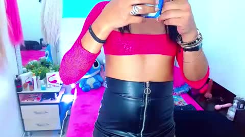 antonela_xx3 online show from 17, 1, 2025
