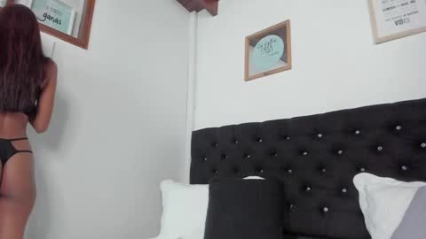 Snapshot of antonelabella chatting on 1, 12, 2024 Antonela online show from 1, 12, 2024