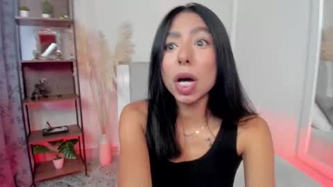 Snapshot of antonelabella chatting on 18, 9, 2025 Antonela online show from 18, 9, 2025