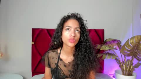 AntonellaHall  online show from 30, 9, 2025