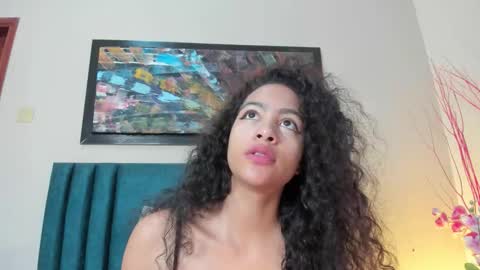 AntonellaHall  online show from 16, 12, 2025