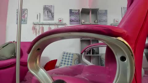 Snapshot of antonellakling_ chatting on 1, 10, 2025 ANTONELLA online show from 1, 10, 2025