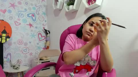 Snapshot of antonellakling_ chatting on 9, 10, 2025 ANTONELLA online show from 9, 10, 2025