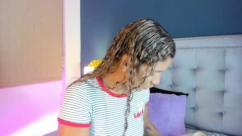 Snapshot of antonellaparker chatting on 4, 1, 2025 Sarah online show from 4, 1, 2025