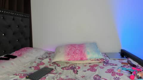 help me reach 100 likes babe online show from 11, 12, 2024