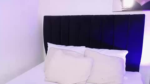 antonellariva_ online show from 12, 3, 2026