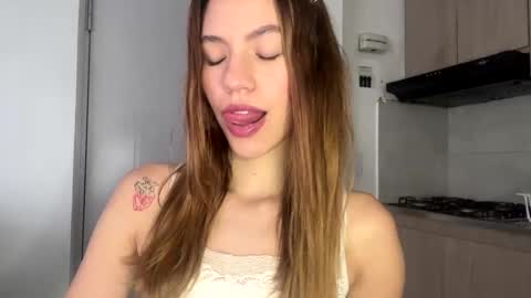 Snapshot of antonellarossii_ chatting on 9, 2, 2025 Antonella  online show from 9, 2, 2025