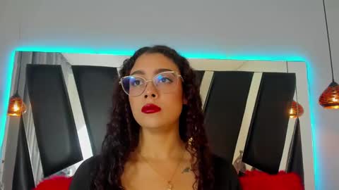 Snapshot of antonellepiercee chatting on 31, 12, 2024 A N T O N E L L E online show from 31, 12, 2024