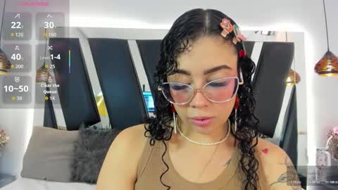 A N T O N E L L E  online show from 5, 11, 2025