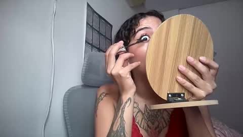 Antonia online show from 5, 1, 2026