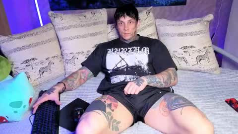 Tom online show from 11, 11, 2025