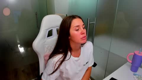 Snapshot of anyarayne chatting on 5, 6, 2026 Anya online show from 5, 6, 2026