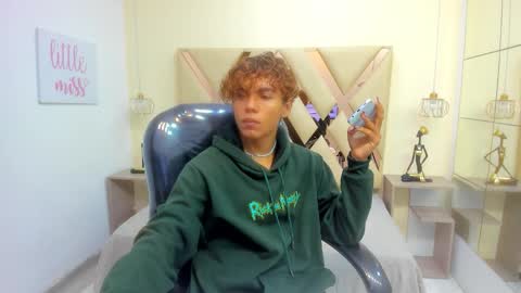 Snapshot of anyelotwink chatting on 15, 2, 2026 anyelotwink online show from 15, 2, 2026