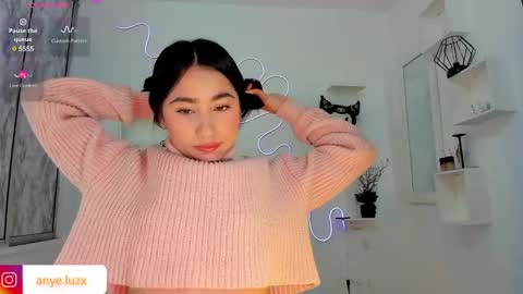 anyeluz_z online show from 5, 3, 2025