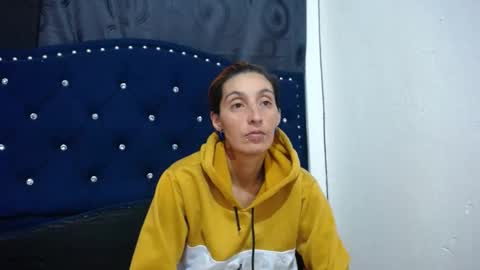 Snapshot of anyu_1306 chatting on 10, 1, 2025 anyu online show from 10, 1, 2025