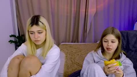 ApheliaStar online show from 17, 12, 2025