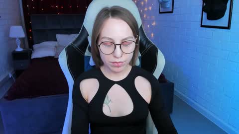 APHEX QUEEN online show from 12, 1, 2025