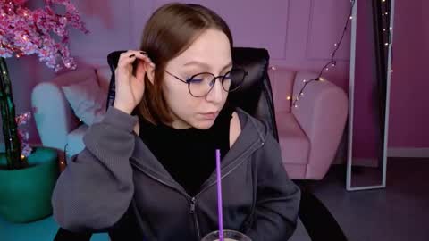 APHEX QUEEN online show from 28, 2, 2025