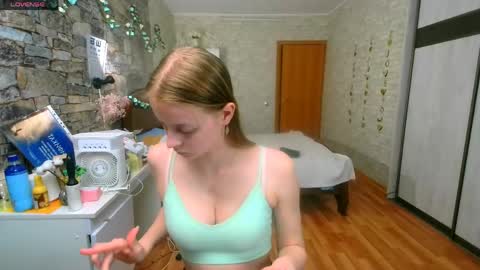 Snapshot of aphrodite_wow_ chatting on 18, 5, 2026 Aphrodite online show from 18, 5, 2026