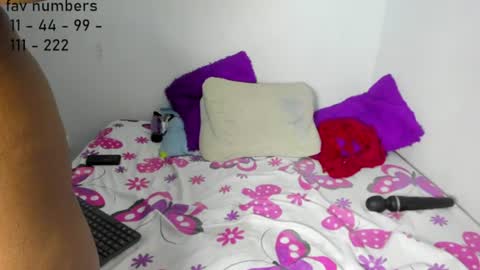Snapshot of aphrodites_ass chatting on 18, 6, 2026 Tati Colombian online show from 18, 6, 2026