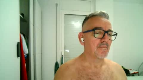 furry bear online show from 30, 9, 2025