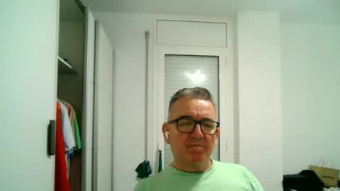 furry bear online show from 13, 10, 2025