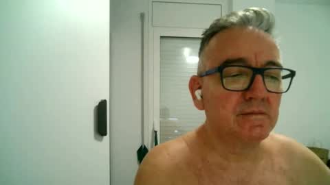 furry bear online show from 14, 10, 2025