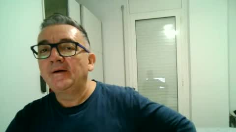 furry bear online show from 15, 10, 2025