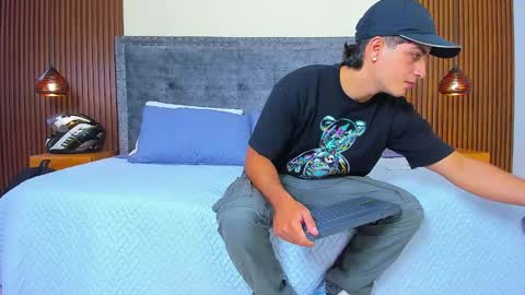 Apolo online show from 25, 10, 2025