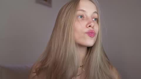  REYNA  my friend   online show from 2, 12, 2025