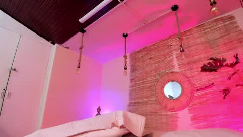 April online show from 25, 1, 2025