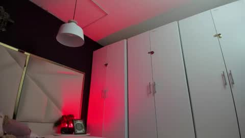 April online show from 20, 11, 2025