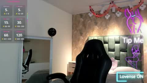  April  online show from 28, 10, 2025