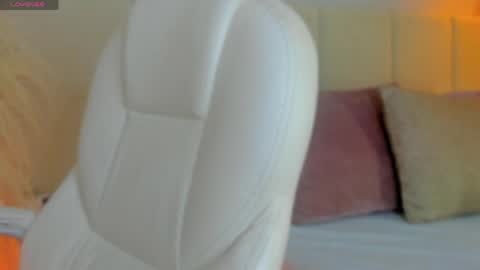 Snapshot of april_ebony18_ chatting on 9, 5, 2026 April online show from 9, 5, 2026