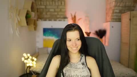 april_olsen online show from 28, 2, 2025