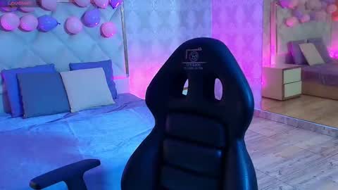 Snapshot of april_tay1 chatting on 4, 3, 2026 APRIL online show from 4, 3, 2026