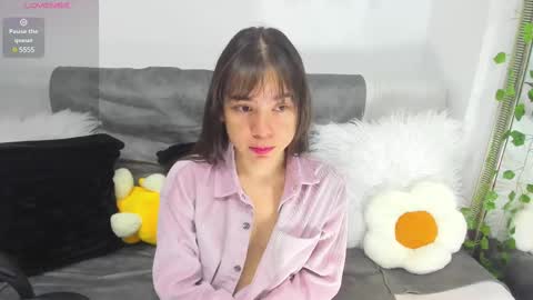 Snapshot of aprildubois_ chatting on 26, 2, 2025 April online show from 26, 2, 2025