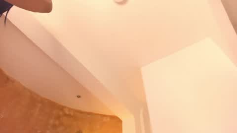Snapshot of aprill_fox chatting on 5, 6, 2026 aprill_fox online show from 5, 6, 2026