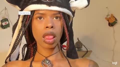 Snapshot of aprillebony319262 chatting on 18, 12, 2025 aprillebony319262 online show from 18, 12, 2025