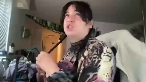 Snapshot of arabbustybeauty chatting on 11, 10, 2025 BustyPrincessLeila online show from 11, 10, 2025