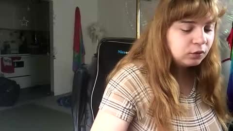 Snapshot of arabbustybeauty chatting on 27, 3, 2026 BustyPrincessLeila online show from 27, 3, 2026