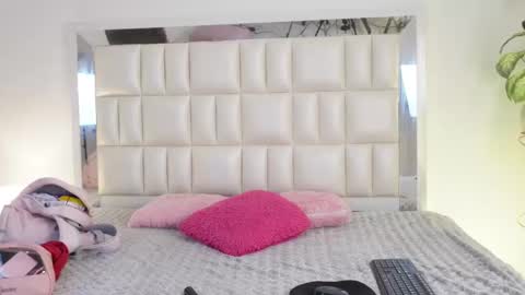   online show from 23, 2, 2025