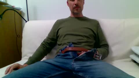 Snapshot of aragon9999 chatting on 12, 11, 2025 aragon9999 online show from 12, 11, 2025