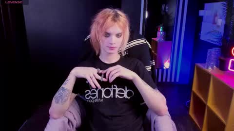 Snapshot of archiehali chatting on 6, 10, 2025 archiehali online show from 6, 10, 2025