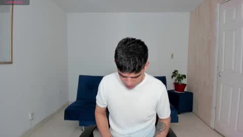 Snapshot of ares_johnsonn chatting on 11, 9, 2025 Ares online show from 11, 9, 2025