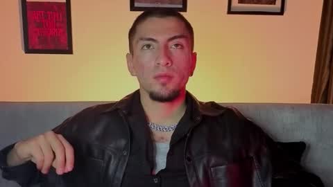 Snapshot of aresmassimox chatting on 16, 11, 2025 Mateo online show from 16, 11, 2025