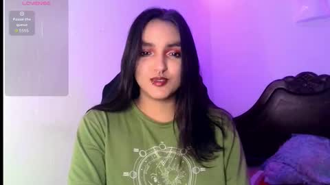 Bella online show from 5, 11, 2025