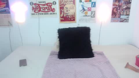 Snapshot of ari_rossee_ chatting on 9, 2, 2025 online show from 9, 2, 2025