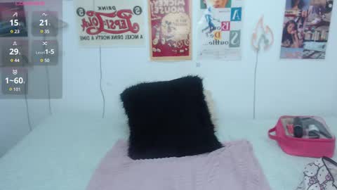 Snapshot of ari_rossee_ chatting on 12, 3, 2025 online show from 12, 3, 2025