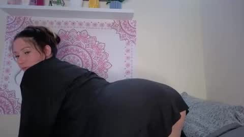 Snapshot of aria__marie chatting on 6, 6, 2026 Aria Marie online show from 6, 6, 2026